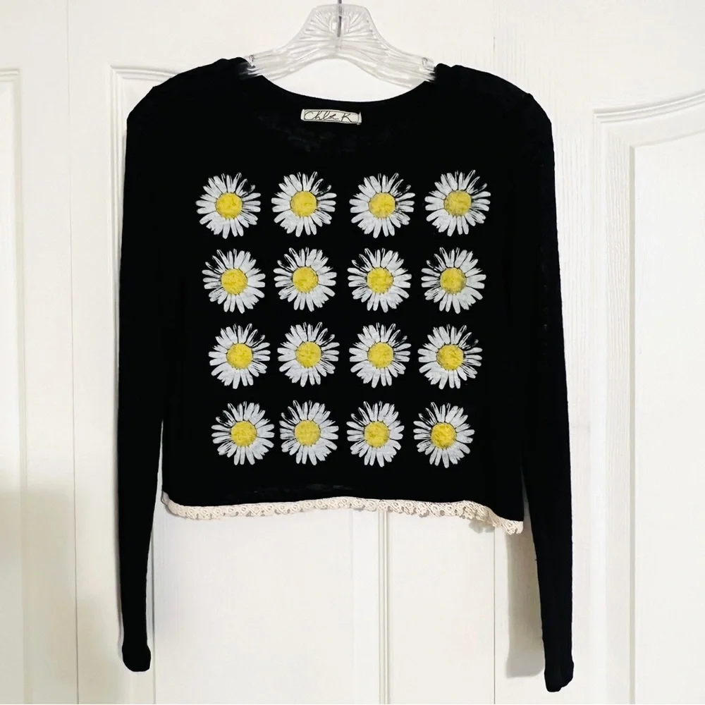 Chloe K Daisy Rayon Long Sleeve Small White Yellow Daisies Sweater Crop Top - Picture 10 of 10